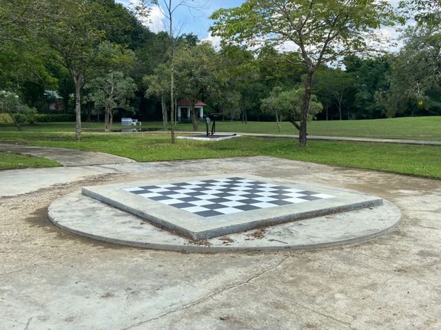 Laman Tasik Pandan at Taman Molek JB