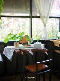 คาเฟ่ที่มีข้าวและเครื่องดื่ม ในราคาที่ถูกมาก!