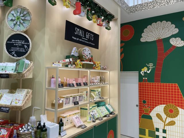 名古屋駅🚉直結👏👏名古屋駅のシンボル！【セントラルタワーズ】