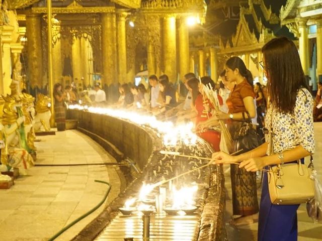 เจดีย์ชเวดากอง 🇲🇲