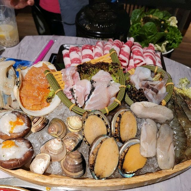 一站式品嚐台式小食+刺身+雞煲+藥膳火煱，任飲任食挑戰大胃王😂