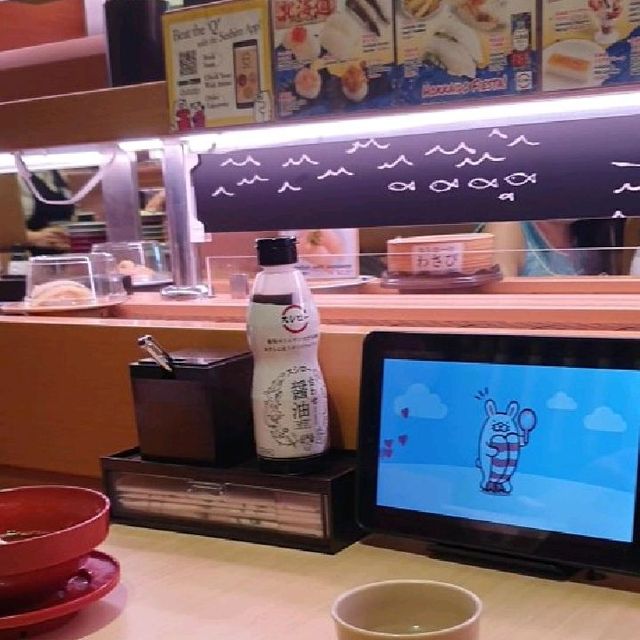 Authentic kaiten sushi at Sushiro🍣 !