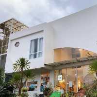 Petite Nature cafe & market