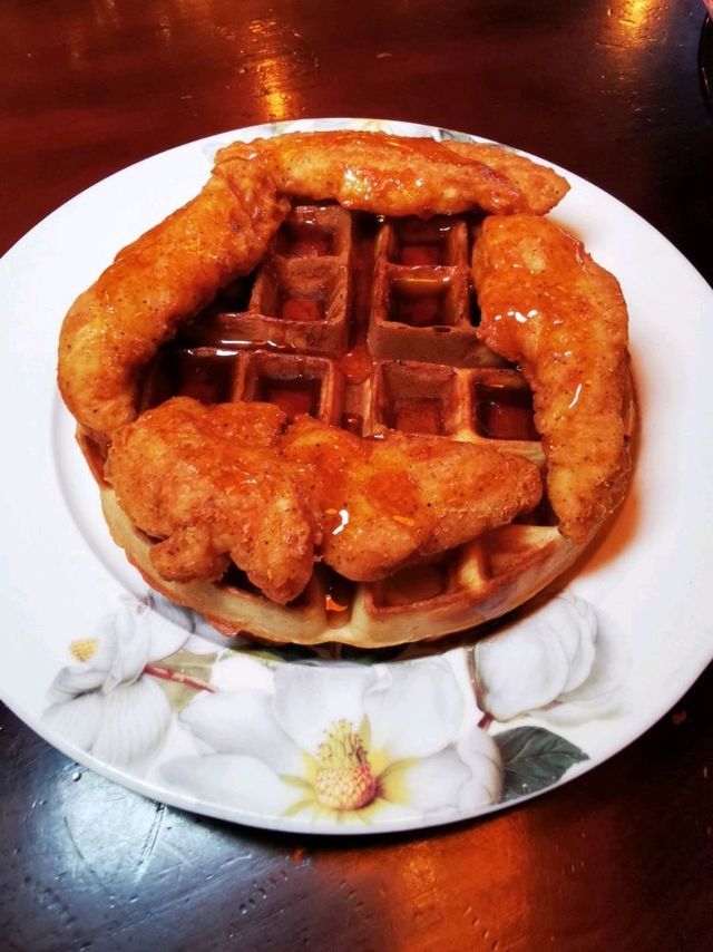 必食炸雞窩夫的酒吧餐廳