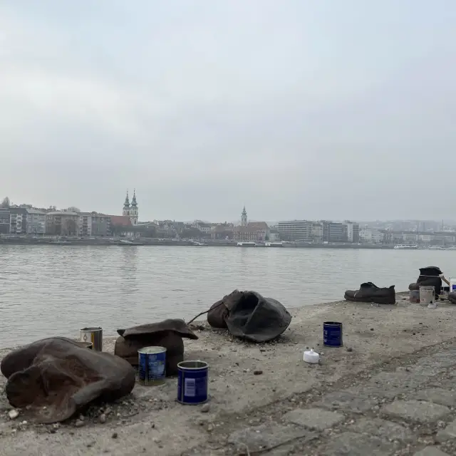A Moving Memorial at Budapest