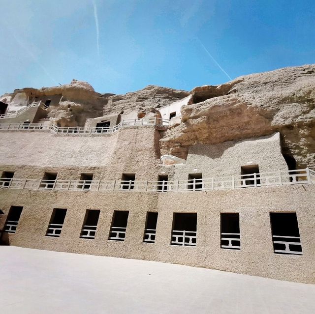 Caves of the Thousand Buddhas, Dunhuang
