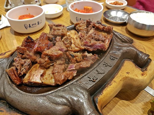 명동의 전통 있는 소갈비 맛집. 장수갈비