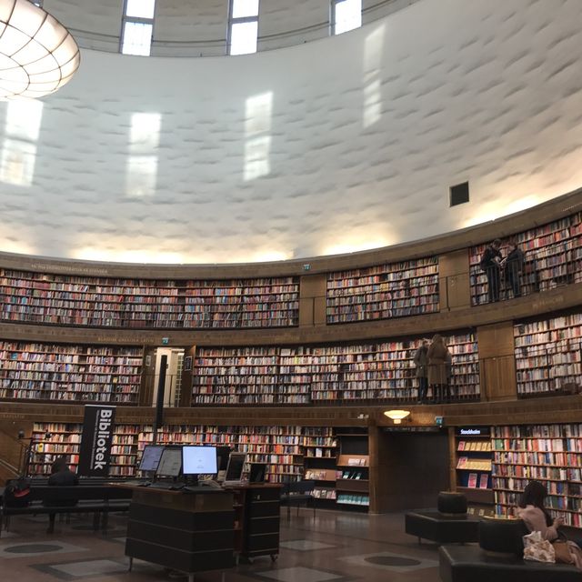 ストックホルム市立図書館
