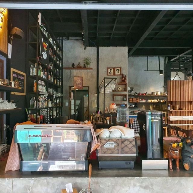Bloom Cafe And Hostel Lipe (บลูมคาเฟ่แอนด์โฮสเทล) 