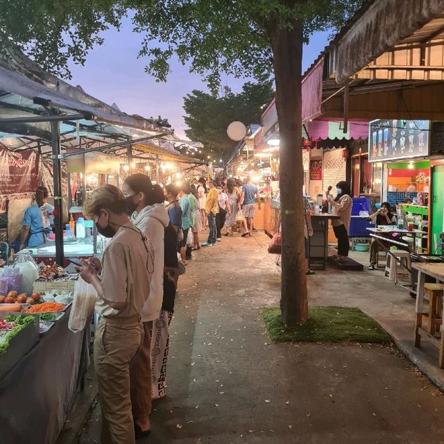 ตลาดนัดชิลล์วา ภูเก็ต

(Chillva Market)