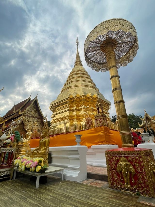  วัดพระธาตุดอยสุเทพ วัดคู่บ้านคู่เมืองเชียงใหม่