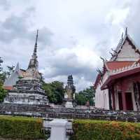 พุทธสถานเชิงท่า – หน้าโบสถ์ โบราณสถาน จ.นนทบุรี