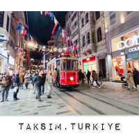 เดินเล่นยามค่ำที่ย่านTaksim, ตุรเคีย