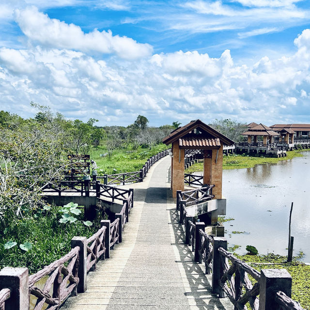 ศูนย์ศึกษาธรรมชาติ และสัตว์ป่าทะเลน้อย