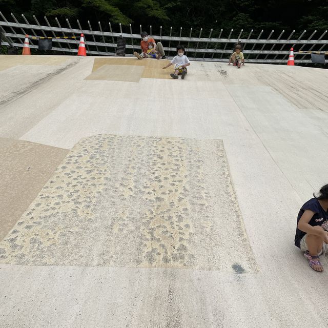 水遊びできる公園ならここ三ツ池公園