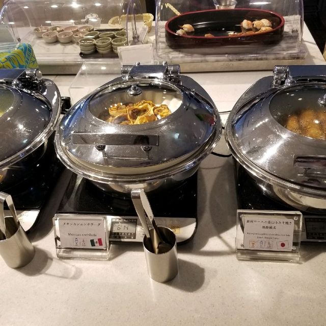 たまには贅沢なブッフェも🍽️🌃【スカイレストラン　エトワール】