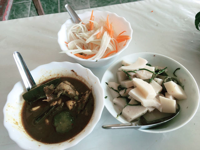 ขนมจีนประตู 3 ม.ราชภัฏนครศรีธรรมราช
