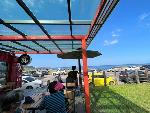 基隆北海岸下午茶-好好基地，在貨櫃屋喝咖啡看海