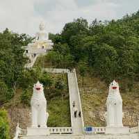 chedi phra that mae yen white buddha