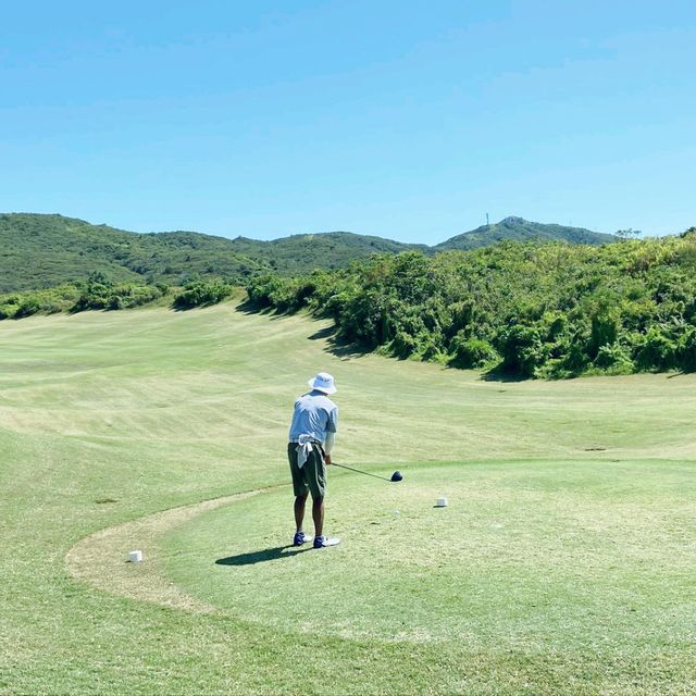 普通老百姓也可以到賽馬會滘西洲公眾高爾夫球場玩！