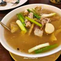 วันจันทร์ บ้านอาหารไทย ร้านอาหารชื่อดังของภูเก็ต