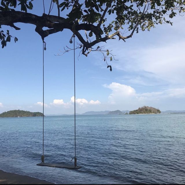 ที่พักสุดหรูติดทะเลภูเก็ต