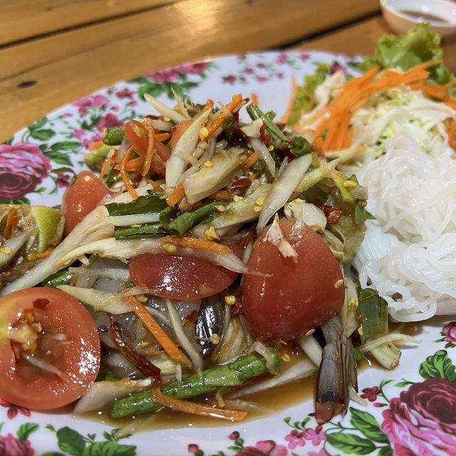 ร้านอาหารอร่อยดีซีฟู้ด หาดสุชาดา ระยอง