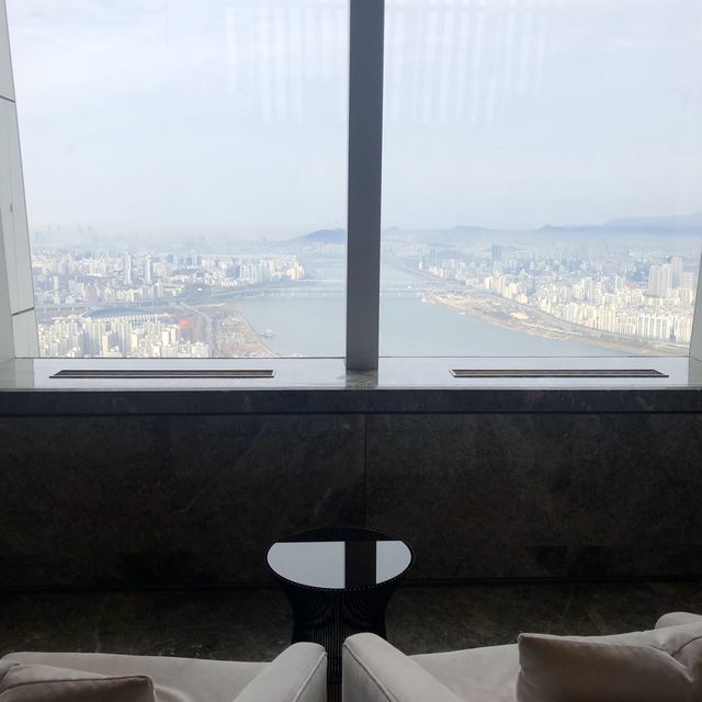 눈 뜨자마자 보이는 뷰에 감탄하는, 시그니엘 서울에서의 호캉스🏙