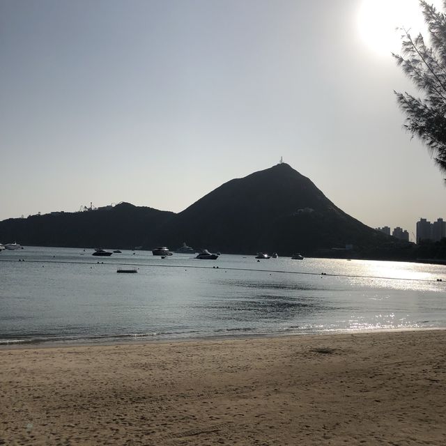春季天氣最適合去港島水清沙幼沙灘🏖️