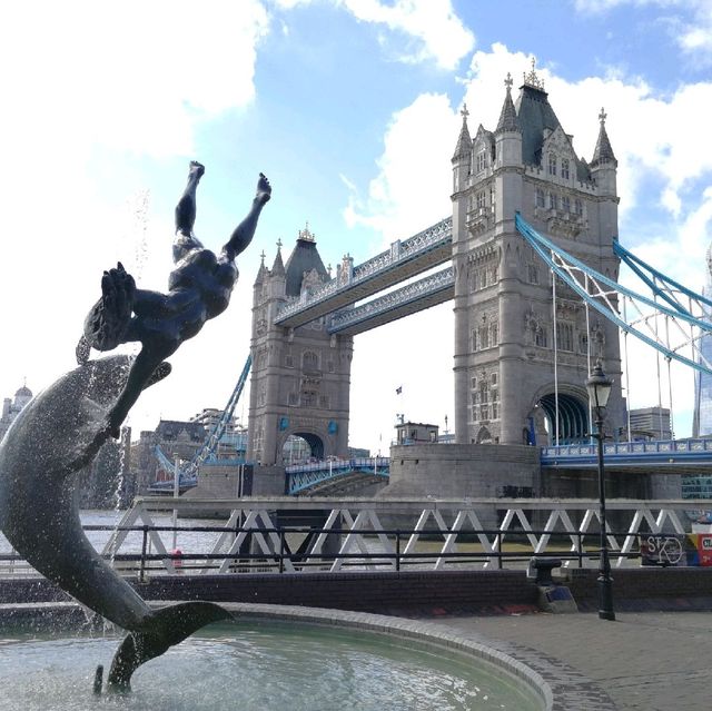 สะพานทาวเวอร์บริดจ์ (Tower Bridge) 