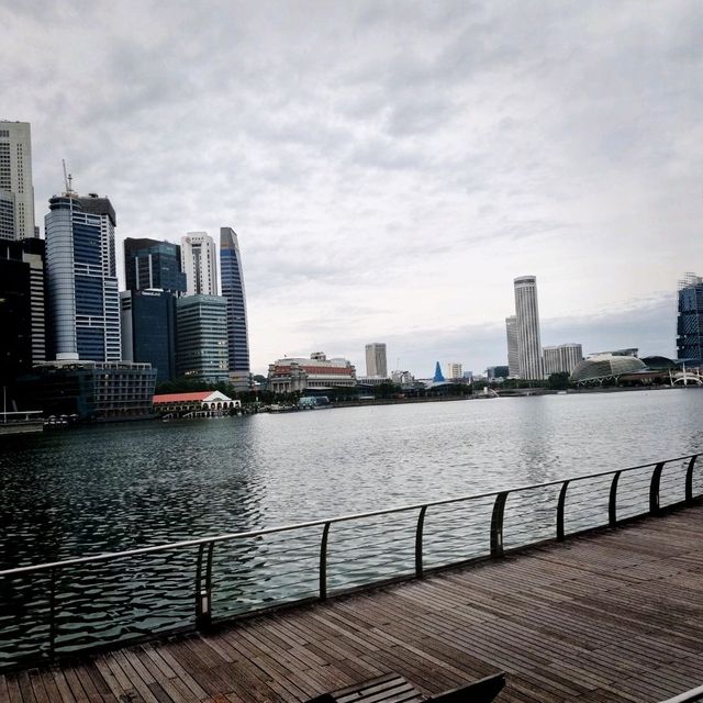 A Scenic Morning Walk/Jog At Marina Bay