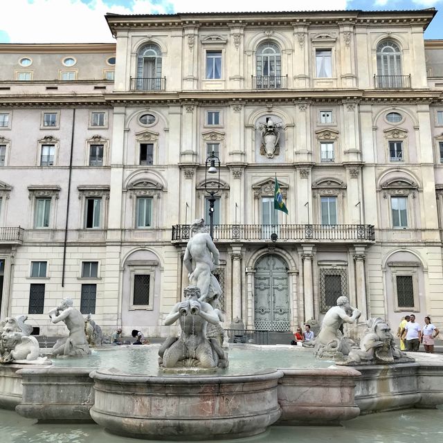 Admire the fountains at Piazza Navona