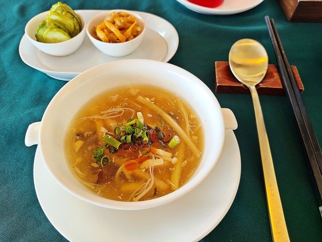 여의도의 정갈한 중식 맛집. 백원