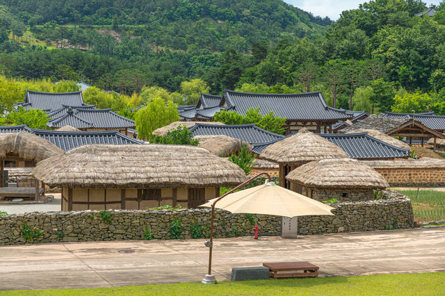 부여 돌아온 사비성 '백제문화단지'