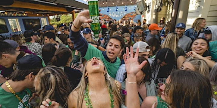 St Paddy's Bar Crawl on King Street | Uptown Social