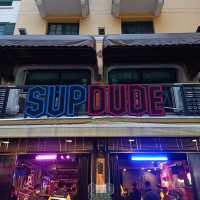 SUPDUDE ผับในถนนข้าวสาร