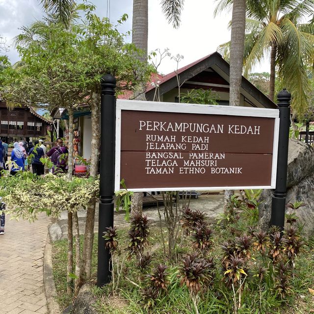MAKAM MAHSURI