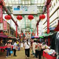 Petaling Street a good bargain place 🛍️👕⌚