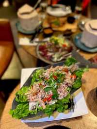 尖東一間泰chill 酒吧海景餐廳🍽🥳