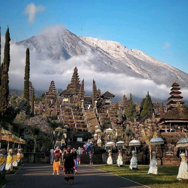 BASAKIH TEMPLE, BALI