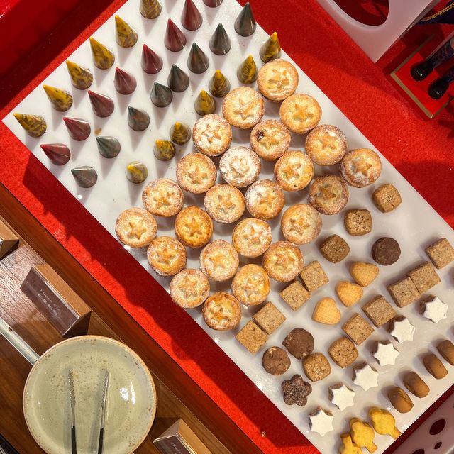 北角維港凱悦Lunch buffet kit kat主題甜品超邪惡！