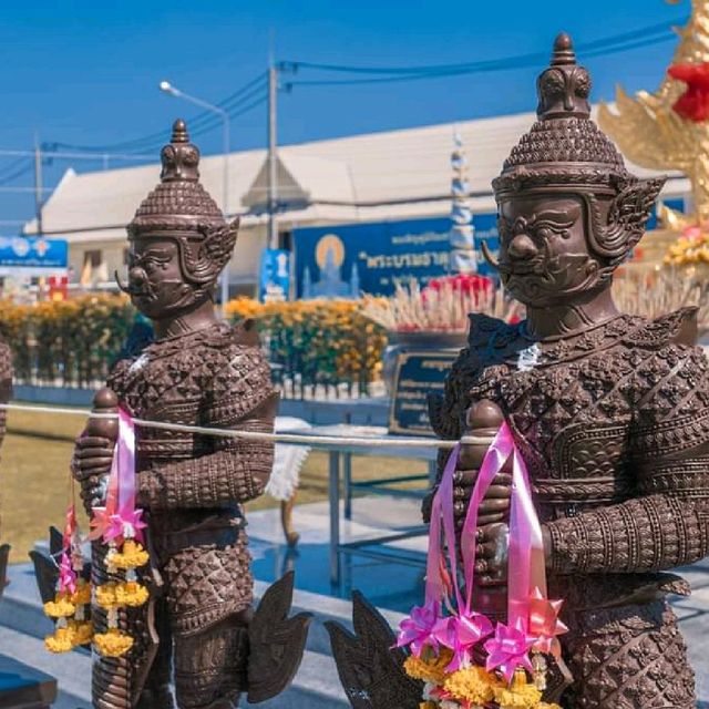 ท้าวเวสสุวรรณ ณ วัดไร่ขิง