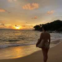 โรงแรมที่มีชายหาดสวยมากแห่งหนึ่งในเขาหลัก