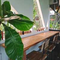 The Lao Cafe' Coffee& Music Angthong