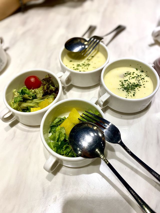 打卡餐廳 🍴有冇人係貓貓控🐱？