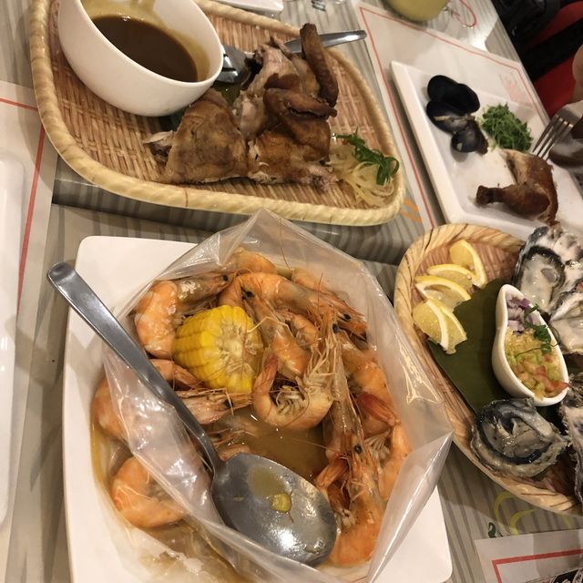 내 최애 맛집 세부 츄비츄비에서 한 내 생일파티. 해산물 파티다~~
