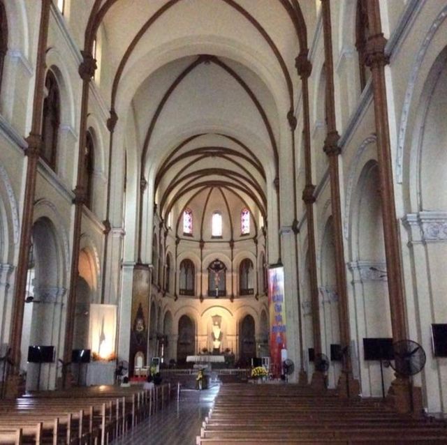 โบสถ์ Notre Dame และตึกไปรษณีย์เก่าแห่งไซง่อน