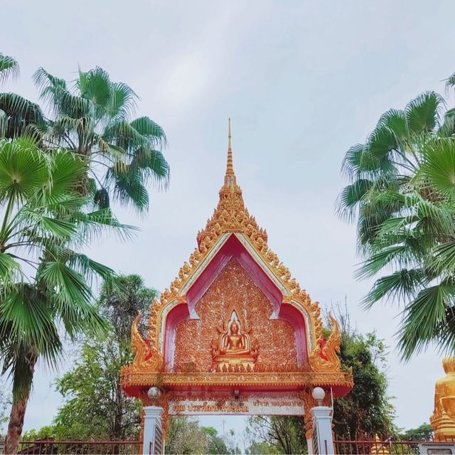 วัดท่าซุง ชมวิหารแก้ว ตื่นตาปราสาททองคำ