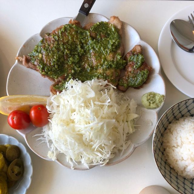 그릇까지 싹싹 비우고 나온 맛집