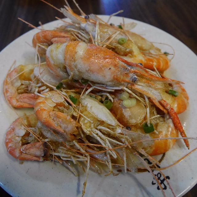 新竹湖口 龍威溫水釣蝦場 可以釣蝦也有活蝦料理可以吃唷